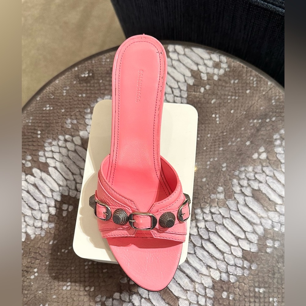 Woman sandal by Balenciaga sold item